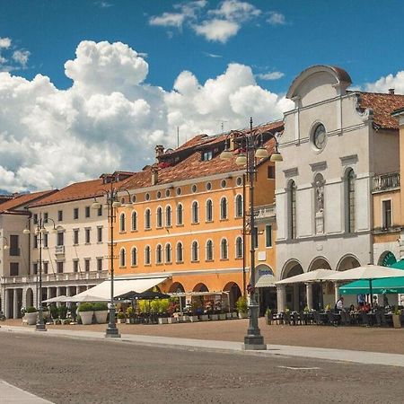Casa Per Ferie Al Centro Hotel Belluno Ngoại thất bức ảnh