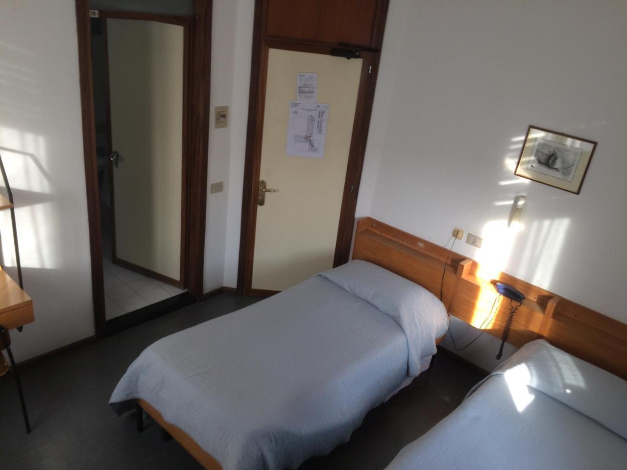 Casa Per Ferie Al Centro Hotel Belluno Ngoại thất bức ảnh